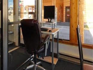 Econo Lodge Inn & Suites Kalispell - Glacier National Park Gateway מראה חיצוני תמונה